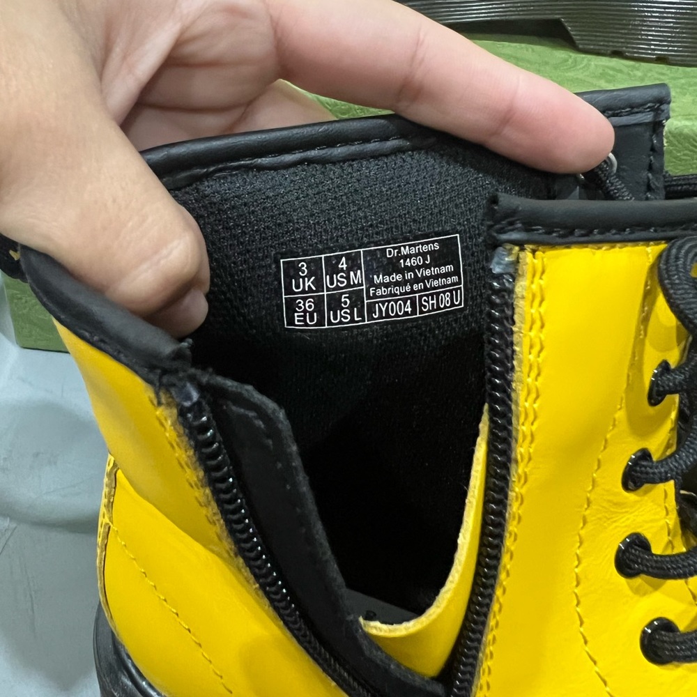 NEW Dr. Martens 1460 smooth yellow lace up boots size 5 - Picture 5 of 6